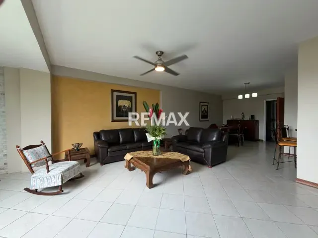 Apartamento en venta en Los Mangos - 4