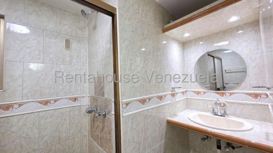 Apartamento (1 Nivel) en Alquiler en Los Cardones, Lara - 15