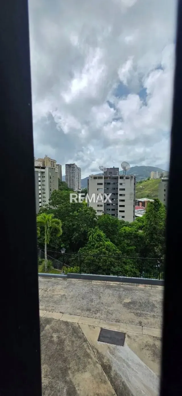 Se Alquila Anexo en la Urbanizacion Lomas de Prados del Este - 11