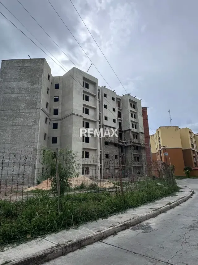 En VENTA APTO EN OBRA GRIS. EN EL CONJUNTO RESIDENCIAL LOS ROQUES - 2