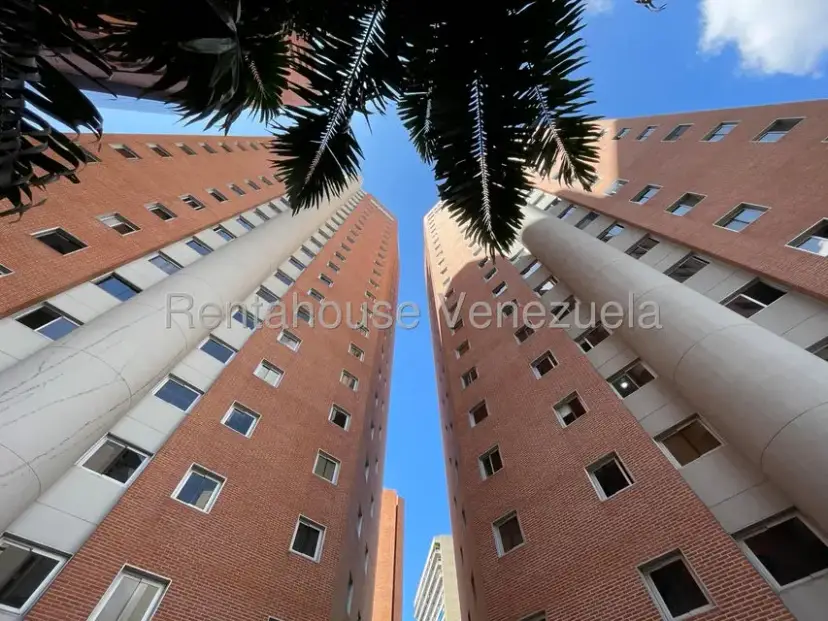 Apartamento (Penthouse) en Venta en Los Dos Caminos, Distrito Metropolitano