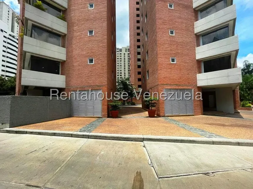 Apartamento (Penthouse) en Venta en Los Dos Caminos, Distrito Metropolitano - 75