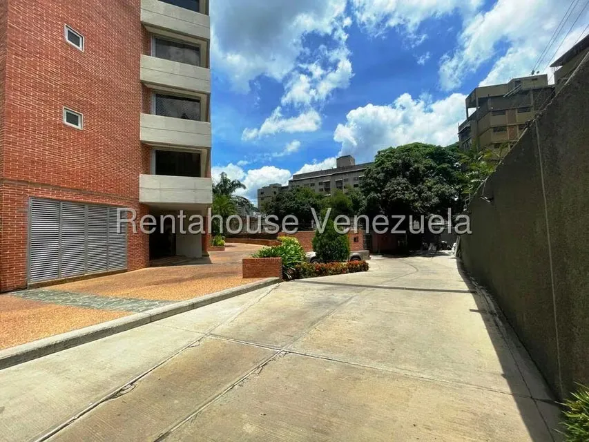 Apartamento (Penthouse) en Venta en Los Dos Caminos, Distrito Metropolitano - 92