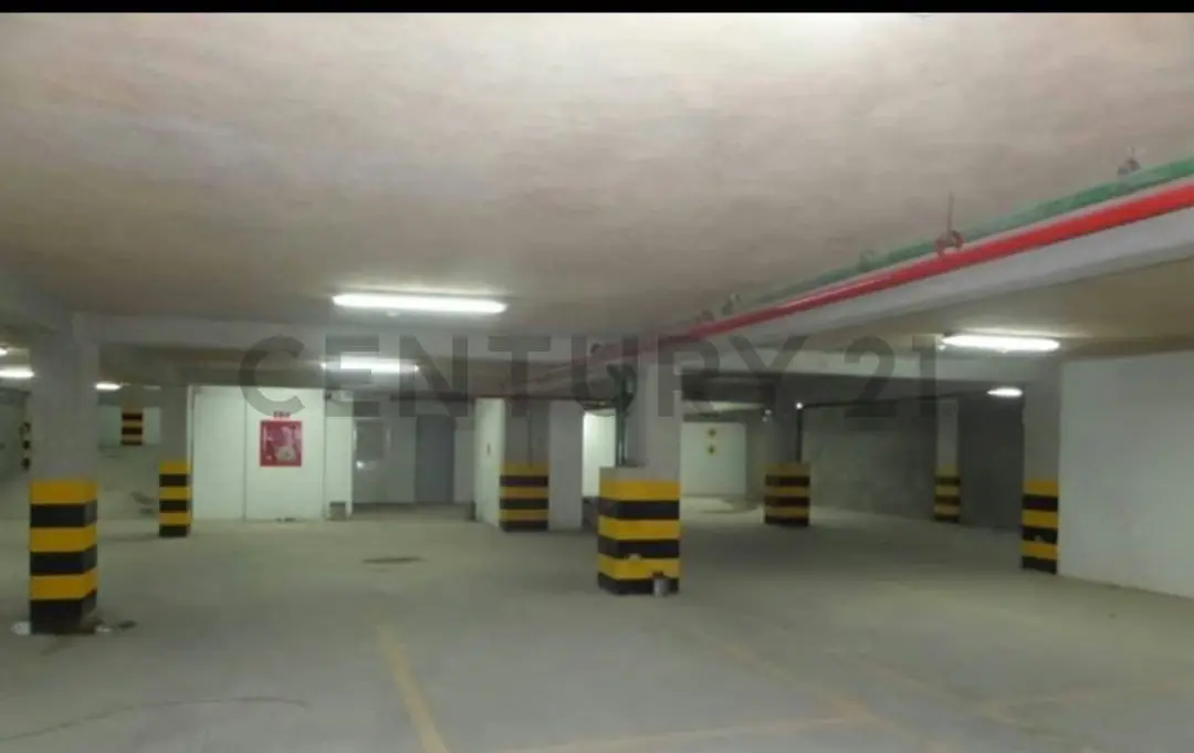 Excelente dúplex a estrenar pisos de mármol edificio con hermosas áreas - 16