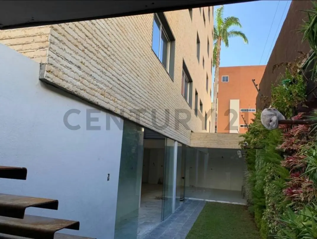 Excelente dúplex a estrenar pisos de mármol edificio con hermosas áreas - 10