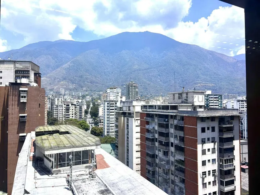 Oficina en Venta en Los Palos Grandes, Distrito Metropolitano - 15