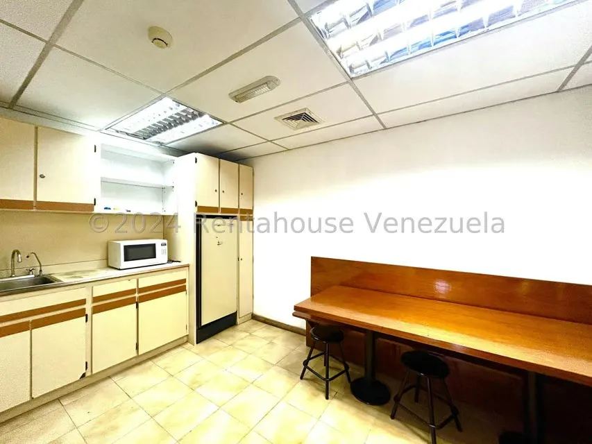 Oficina en Venta en Los Palos Grandes, Distrito Metropolitano - 16