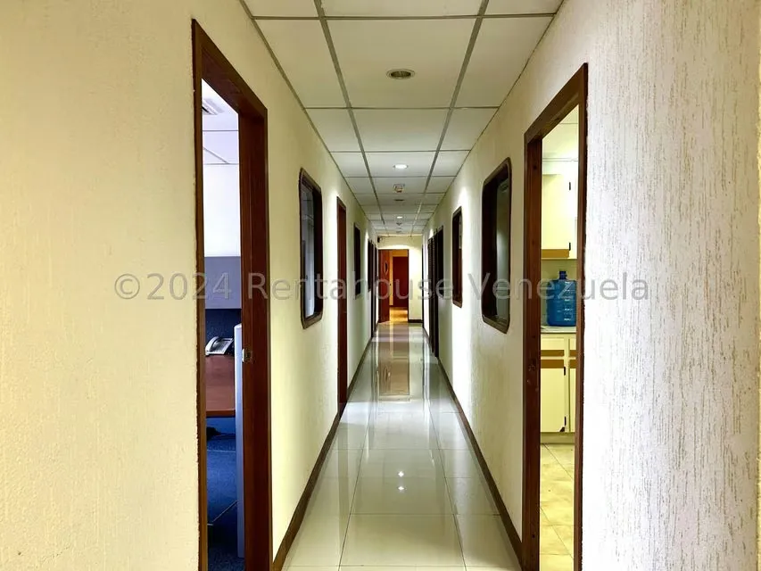 Oficina en Venta en Los Palos Grandes, Distrito Metropolitano - 17