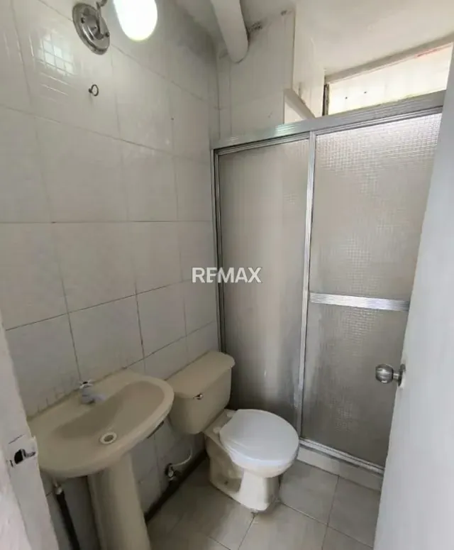 En venta lindo apartamento sin amoblar en piso 1 - 11
