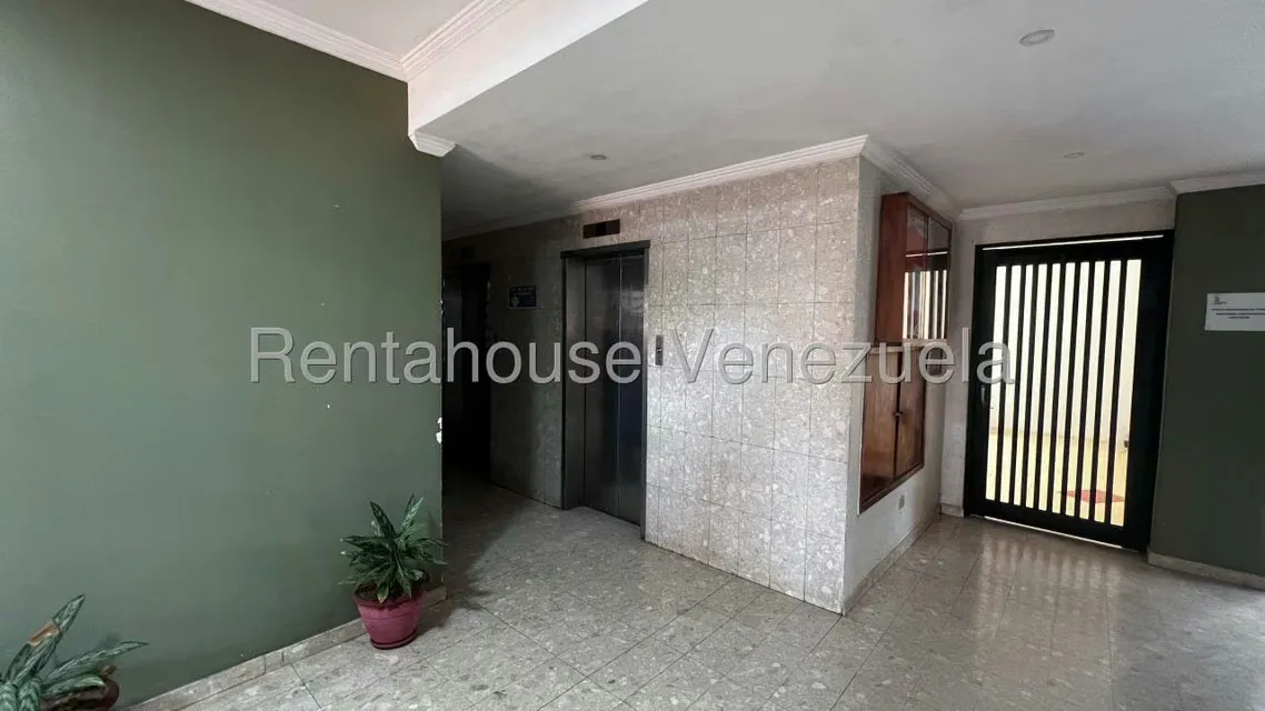 Apartamento (1 Nivel) en Alquiler en Tierra Negra, Zulia - 14