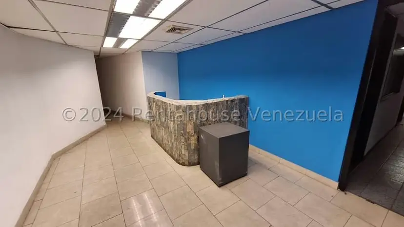 Comercial (Local Comercial) en Alquiler en La Urbina, Distrito Metropolitano