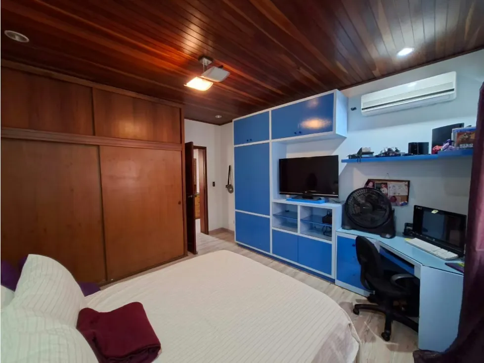 Vendo casa familiar 450m2 Alta Florida 2845 - 30