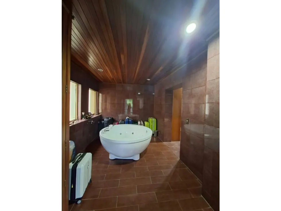 Vendo casa familiar 450m2 Alta Florida 2845 - 41