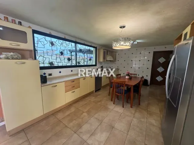 Casa en venta en calle cerrada - 4
