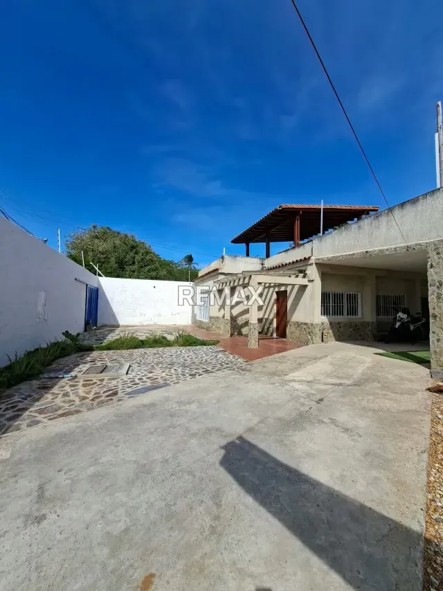 EN VENTA CASA EN PLAYA EL AGUA - 16