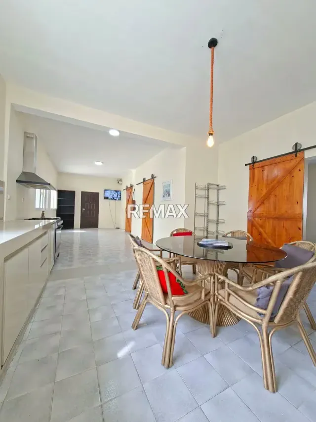 EN VENTA CASA EN PLAYA EL AGUA - 2