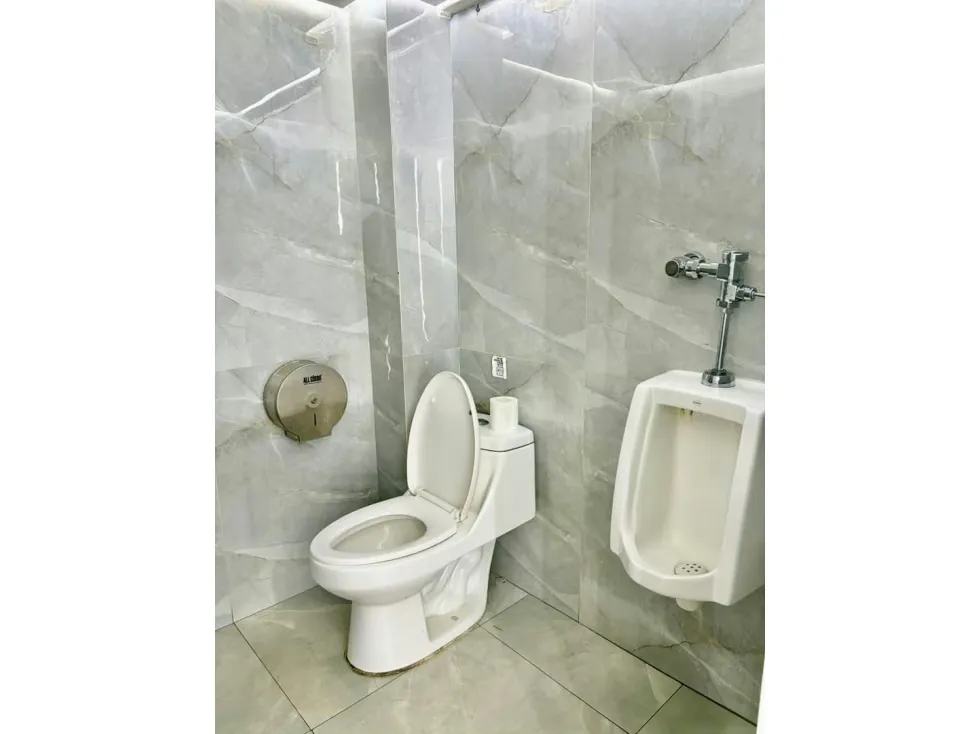 Se vende Local Comercial 2b/7p 121m² El Paraíso - 11