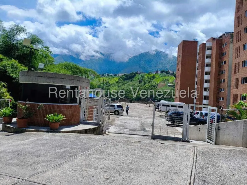 Apartamento (1 Nivel) en Venta en Parque Caiza, Distrito Metropolitano - 2