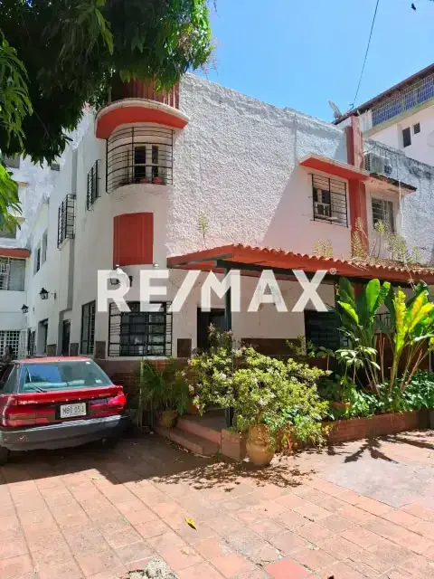 ANEXO CASA COMERCIAL EN ALQUILER EN LOS CAOBOS