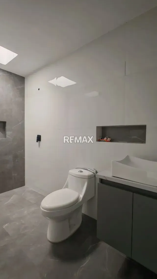 SE VENDE CASA EN MONTERREY II, TIPURO - 11