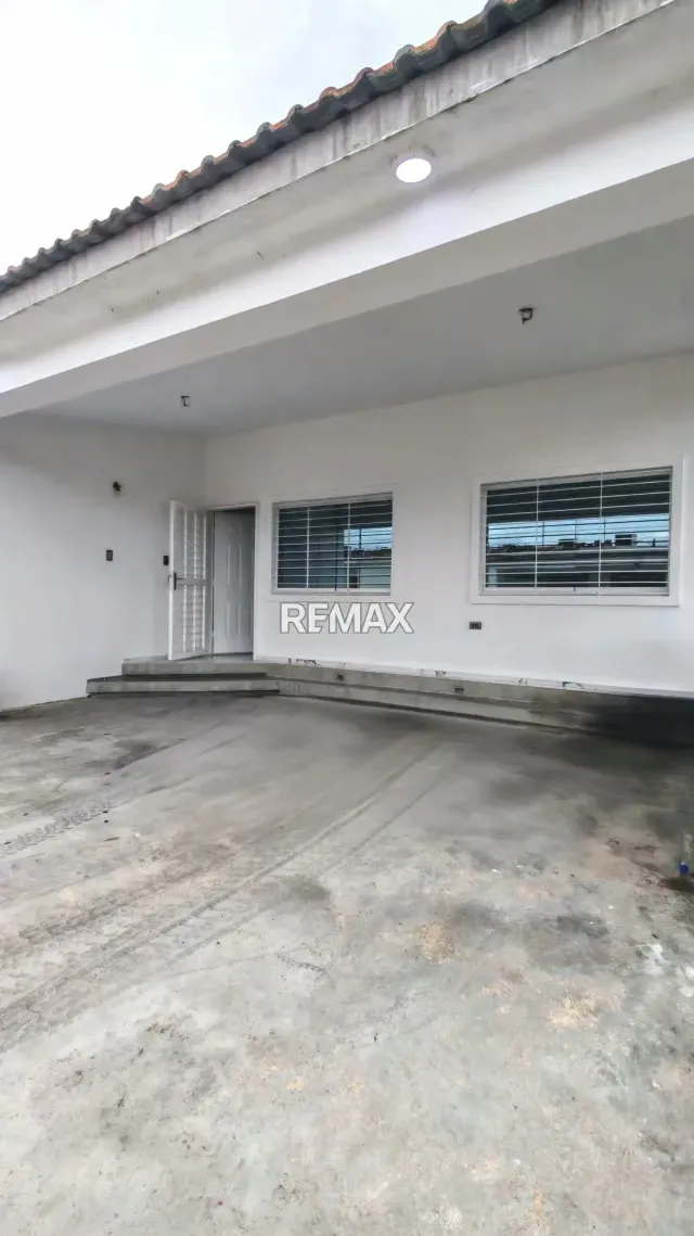 SE VENDE CASA EN MONTERREY II, TIPURO - 3