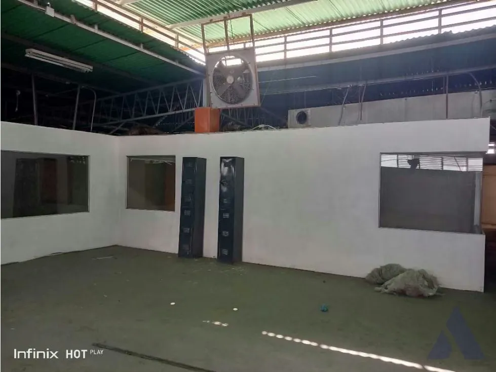 Alquilo Azotea industrial 1000m2 Los Ruices 4386 - 5