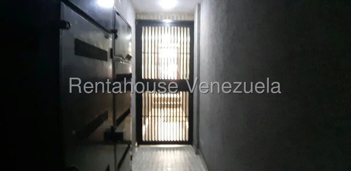 Apartamento (1 Nivel) en Venta en Parroquia La Candelaria, Distrito Metropolitano - 27
