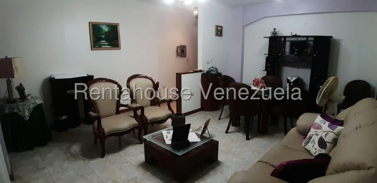 Apartamento (1 Nivel) en Venta en Parroquia La Candelaria, Distrito Metropolitano - 8