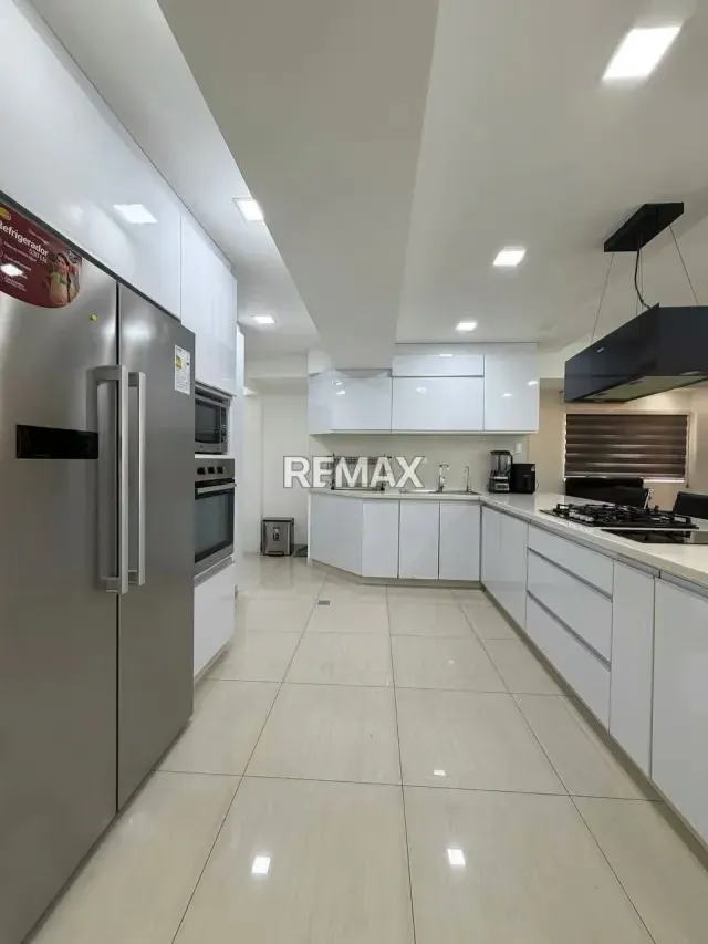 Estupendo Apartamento en Venta. - 3