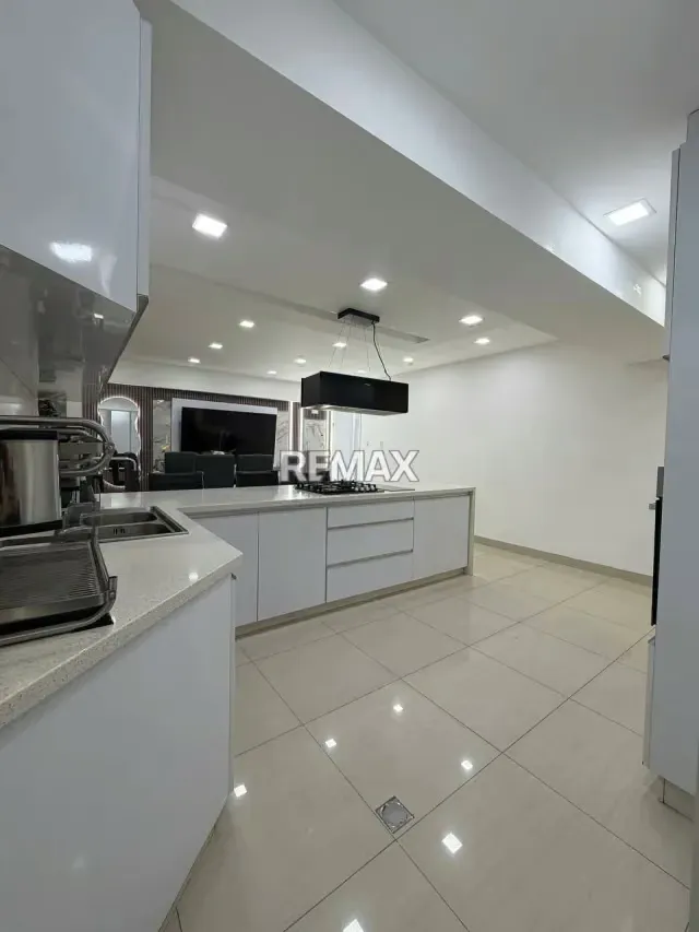 Estupendo Apartamento en Venta. - 4