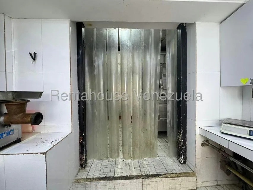 Comercio en Venta en Bello Monte, Distrito Metropolitano - 11