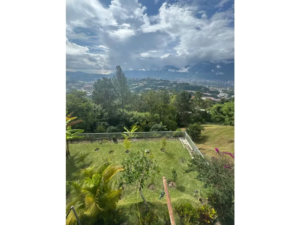 Se vende casa 1000 m2 4H+2S/5.5B+S/4P Los Naranjos [Norte 5] - 3