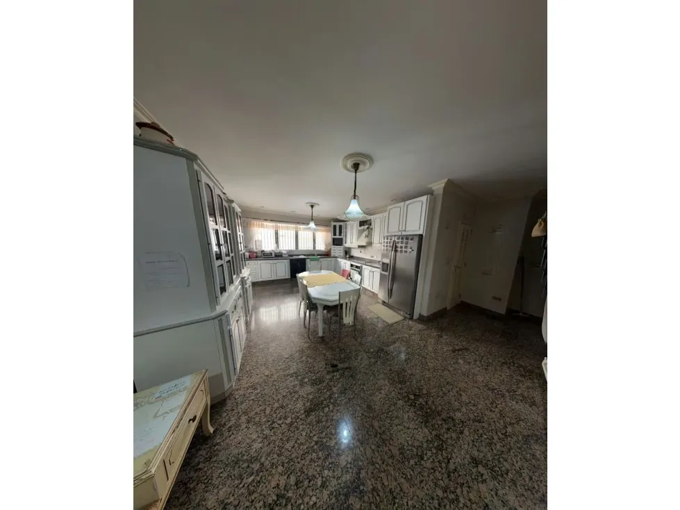 Se vende casa 1000 m2 4H+2S/5.5B+S/4P Los Naranjos [Norte 5] - 7