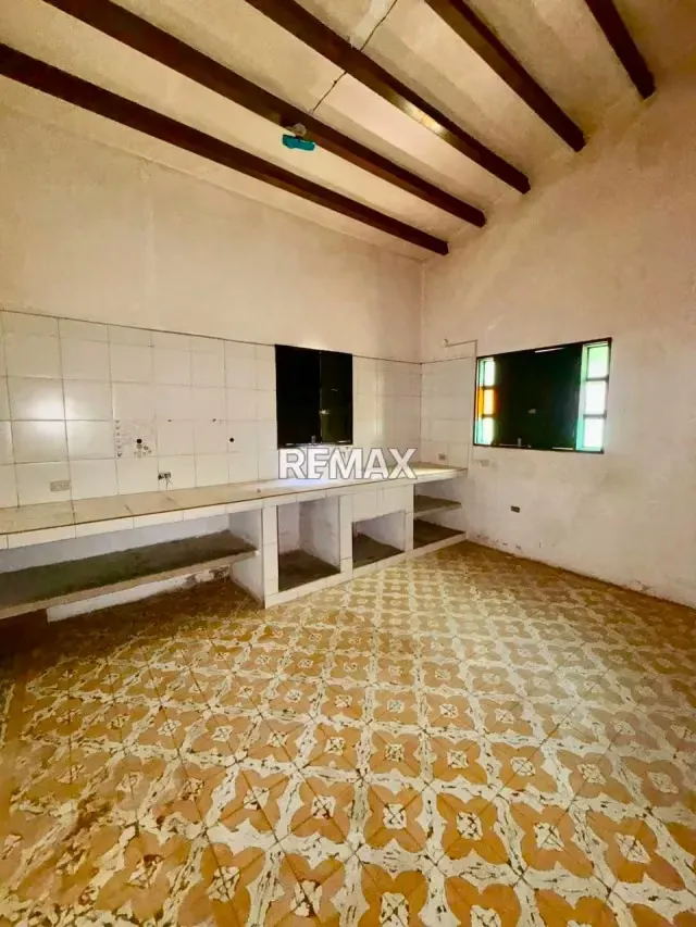 VENDE LOCAL COMERCIAL CALLE SANTA TERESA DE MACHIQUES - 9
