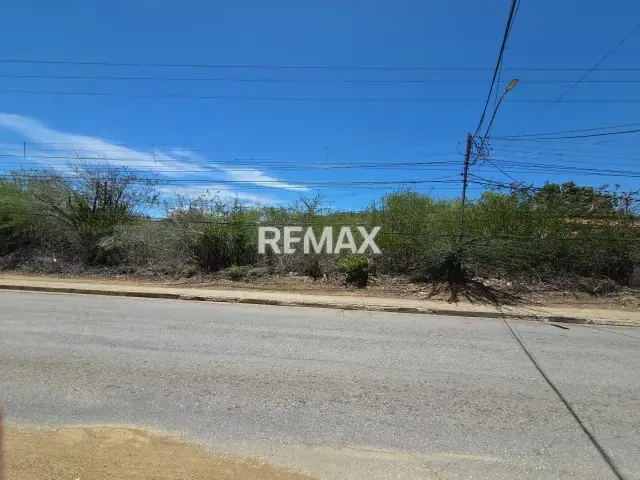 OPORTUNIDAD DE INVERSIÓN: TERRENO CON POTENCIAL PARA PROYECTO RESIDENCIAL - 5