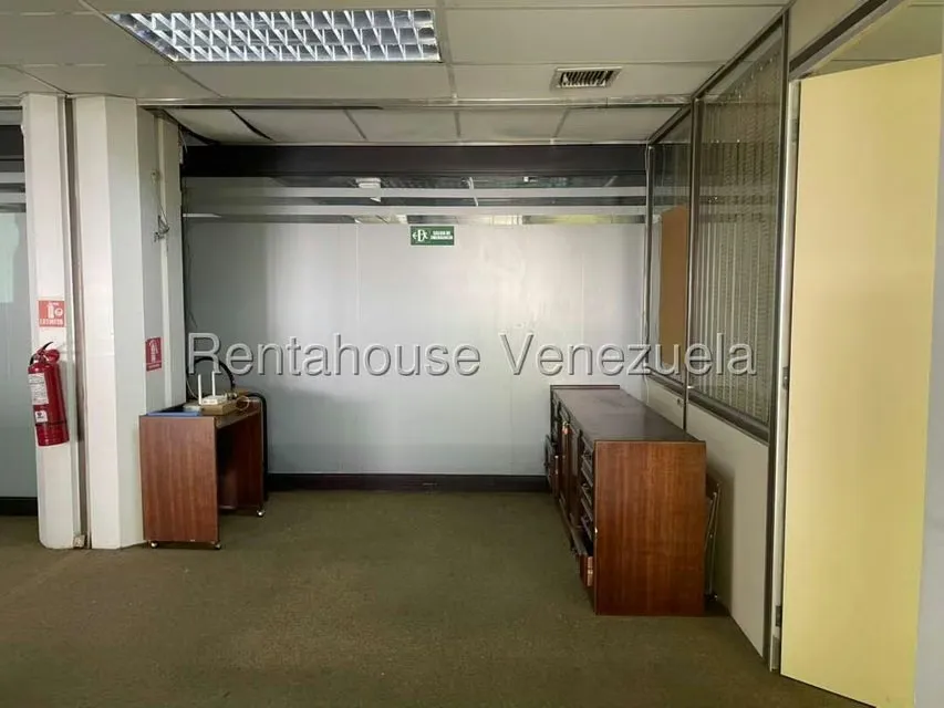 Oficina en Alquiler en Prados del Este, Distrito Metropolitano - 4
