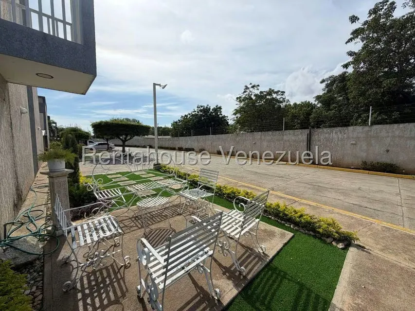 Townhouse (Multiples Niveles) en Venta en Avenida Intercomunal, Zulia - 23