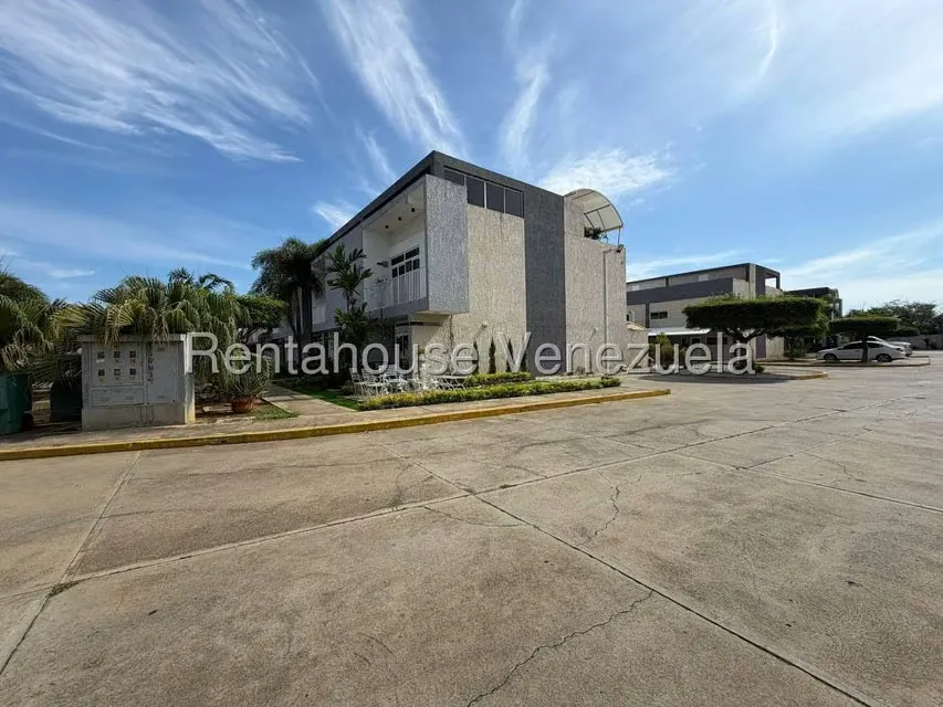 Townhouse (Multiples Niveles) en Venta en Avenida Intercomunal, Zulia - 24