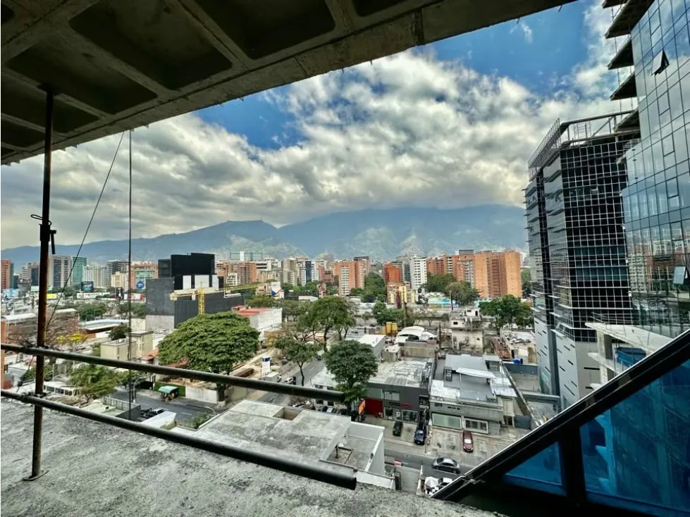 Se vende oficina 2.000m2 Las Mercedes - 8