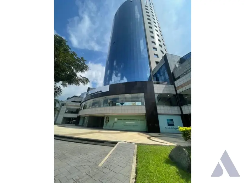 Vendo local 208m2 San José de Tarbes 4060