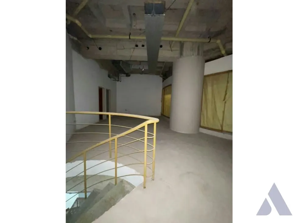 Vendo local 208m2 San José de Tarbes 4060 - 4