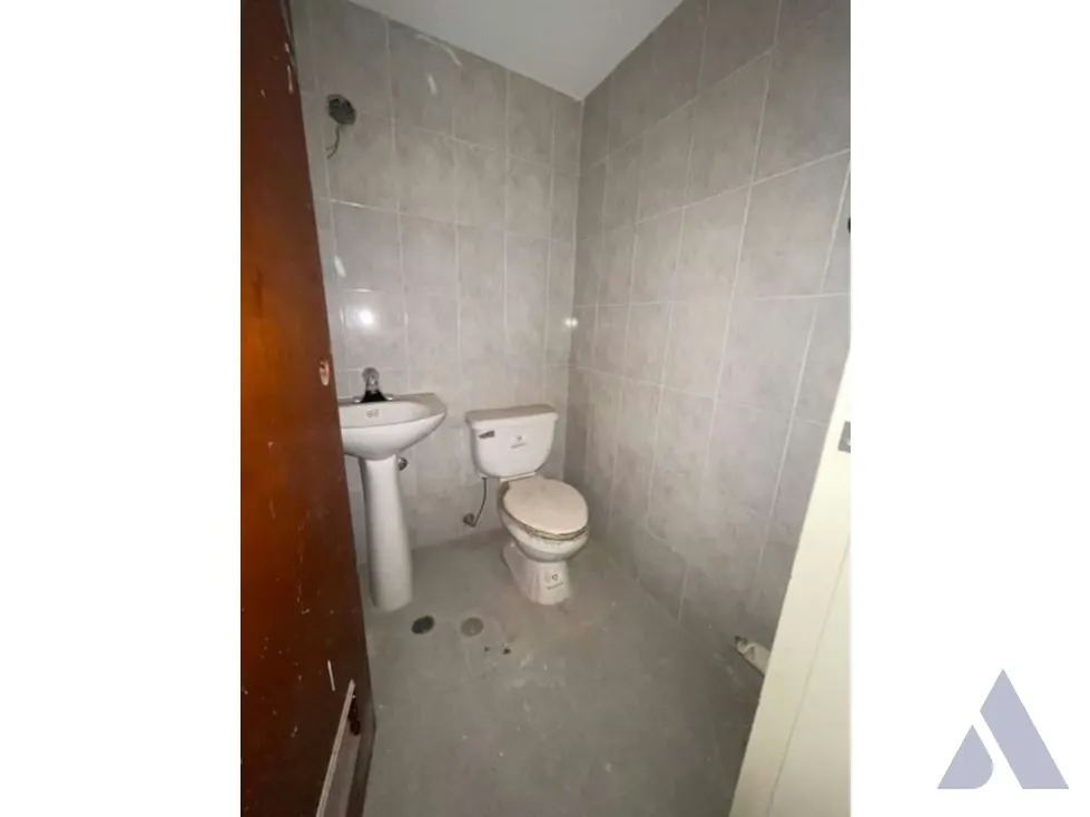 Vendo local 208m2 San José de Tarbes 4060 - 10