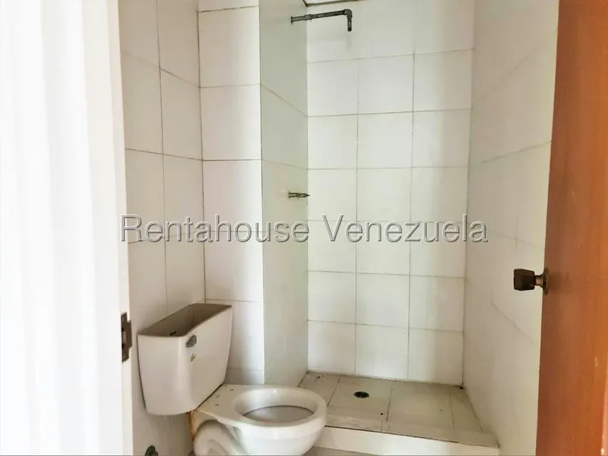 Apartamento (Planta Baja) en Venta en Colinas de Valle Arriba / Mirador de Los Campitos, Distrito Metropolitano - 11
