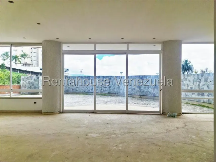 Apartamento (Planta Baja) en Venta en Colinas de Valle Arriba / Mirador de Los Campitos, Distrito Metropolitano - 3