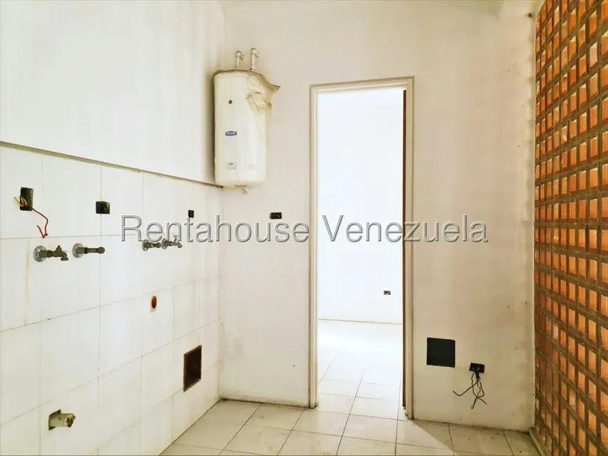 Apartamento (Planta Baja) en Venta en Colinas de Valle Arriba / Mirador de Los Campitos, Distrito Metropolitano - 9