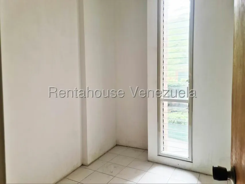 Apartamento (Planta Baja) en Venta en Colinas de Valle Arriba / Mirador de Los Campitos, Distrito Metropolitano - 10