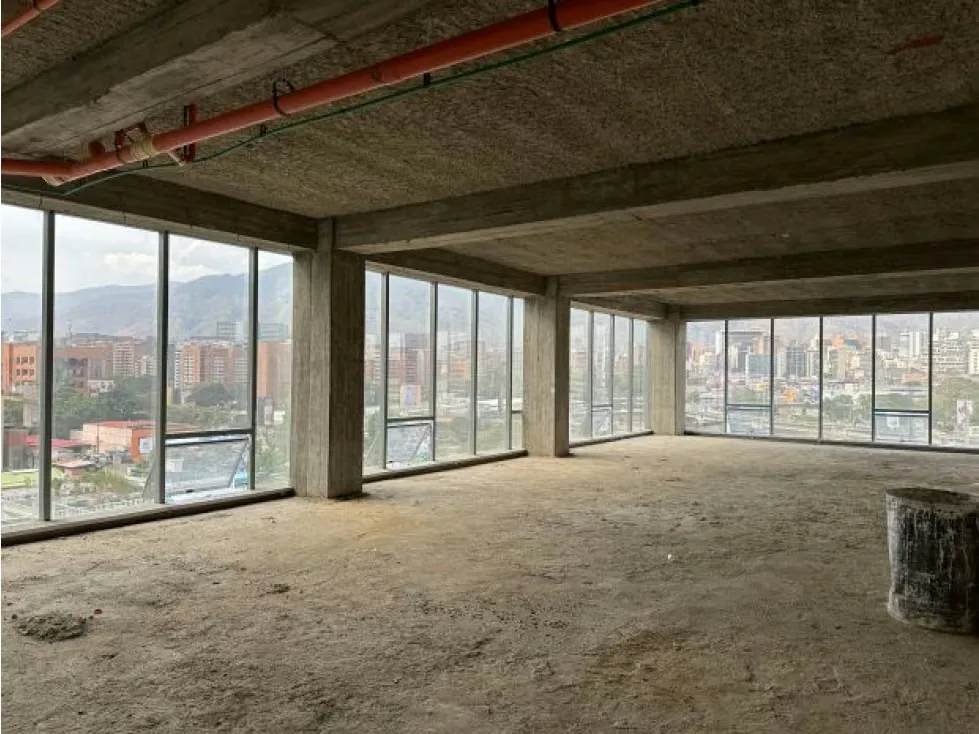 AMPLIA OFICINA CON VISTA AL AVILA EN LAS MERCEDES OBRA GRIS Anma - 4