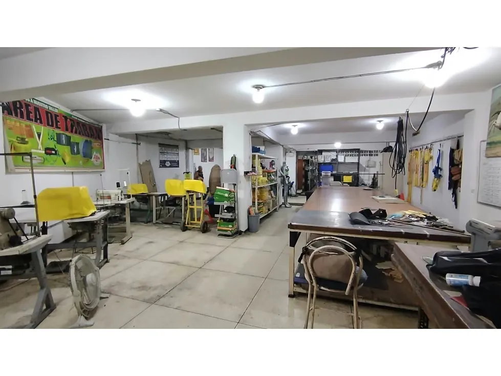 Local Comercial en Alquiler en Av. Sucre de Catia, Caracas 260m2 - 6