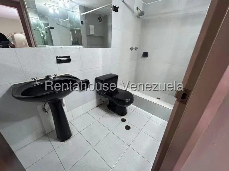 Apartamento (1 Nivel) en Venta en Los Chorros, Distrito Metropolitano - 6