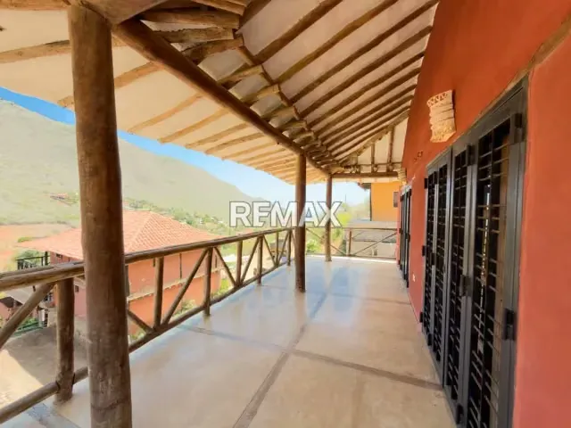 CASA RUSTICA ESTILO RANCHO CARIBEÑO CON VISTA LEJANA LATERAL AL MAR - 16